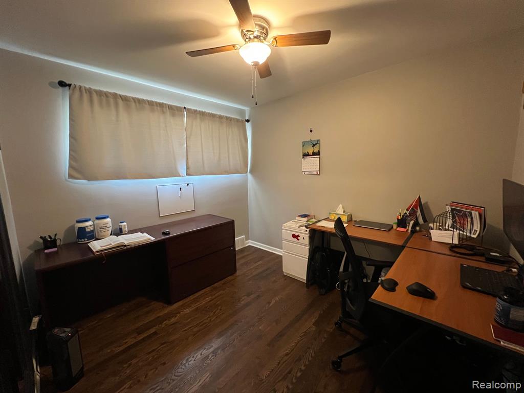 5120 CANTERBURY Lane, Warren, MI 48092 — Photo 21