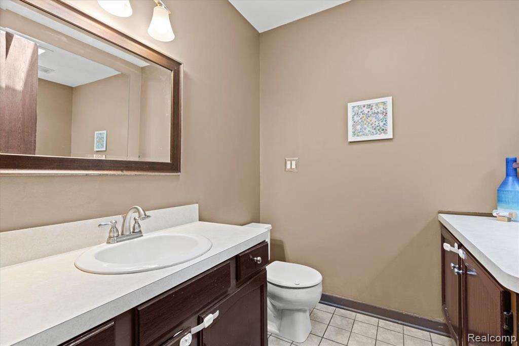 6523 BLUE SPRUCE, West Bloomfield, MI 48324 — Photo 11