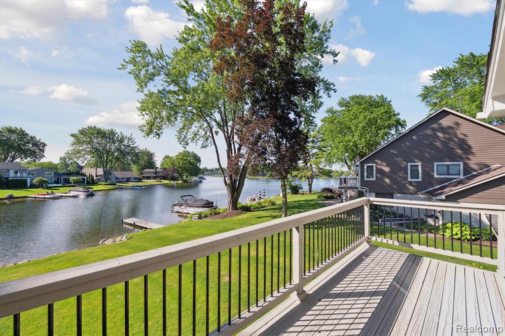 5100 Surfwood Drive, Commerce Twp, MI 48382 — Photo 35
