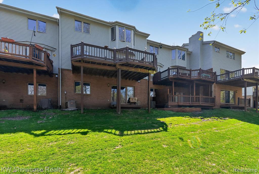 6626 Ridgeview Drive, Clarkston, MI — Photo 32