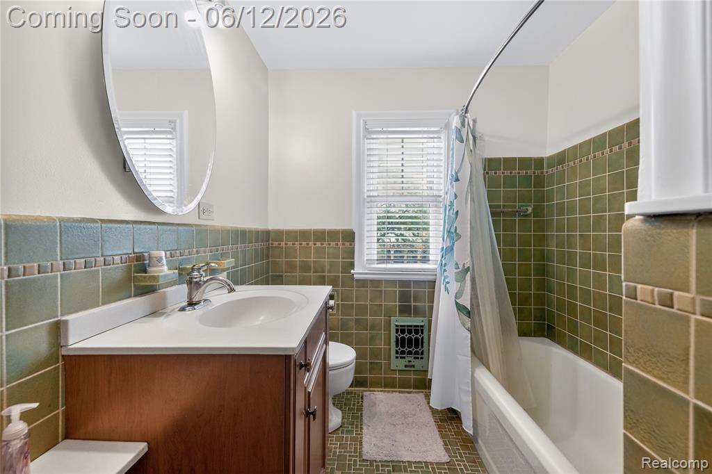120 Superior Boulevard, Wyandotte, MI 48192 — Photo 24