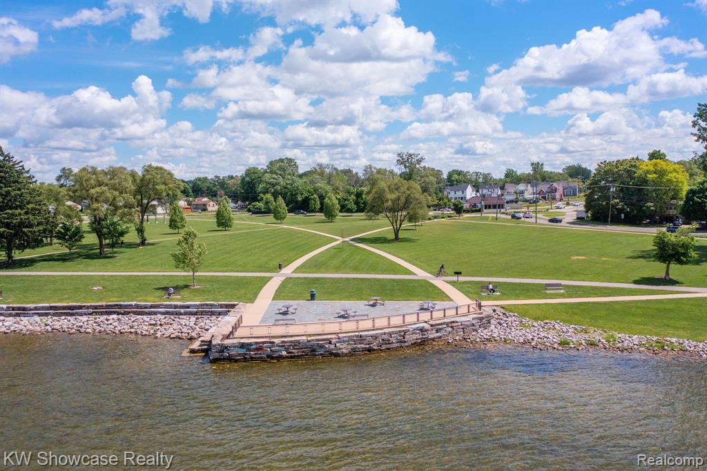 1815 E Lake Drive, Novi, MI 48377 — Photo 10