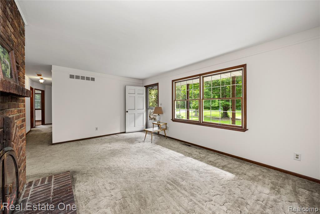 17240 Garvey, Chelsea, MI 48118 — Photo 3