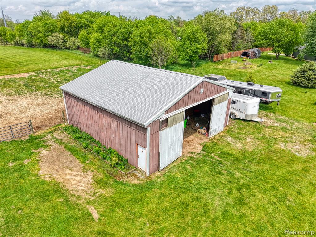 2500 E Jones Road, Howell, MI 48855 — Photo 30