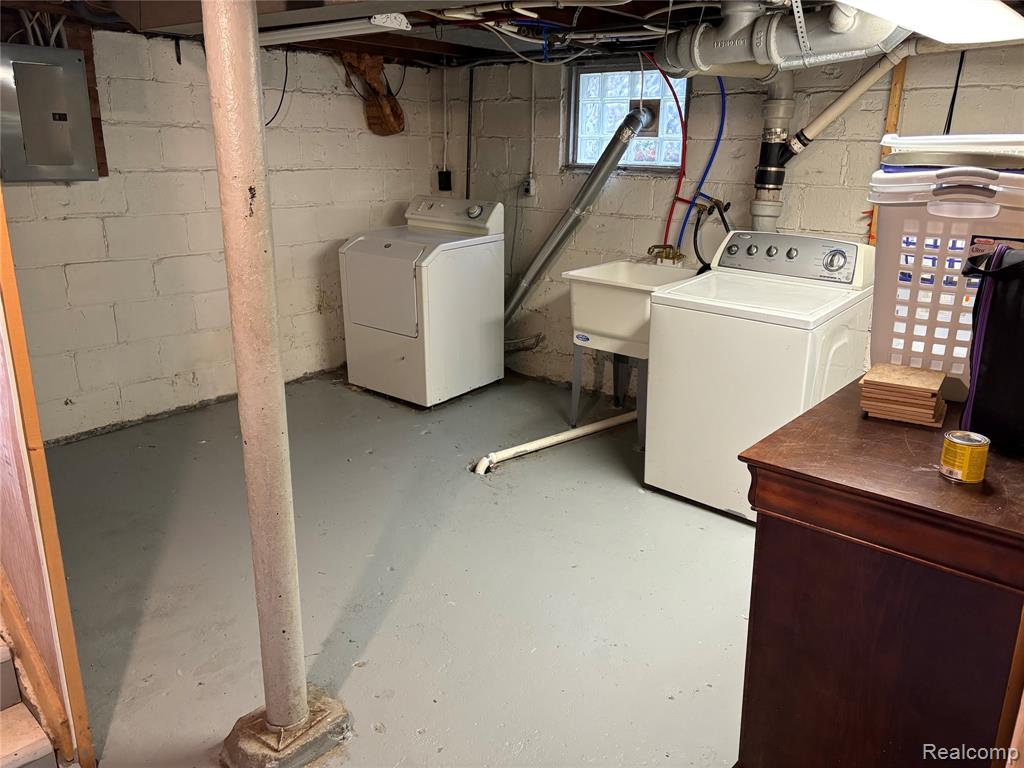 487 W Troy Street, Fenton, MI 48220 — Photo 20