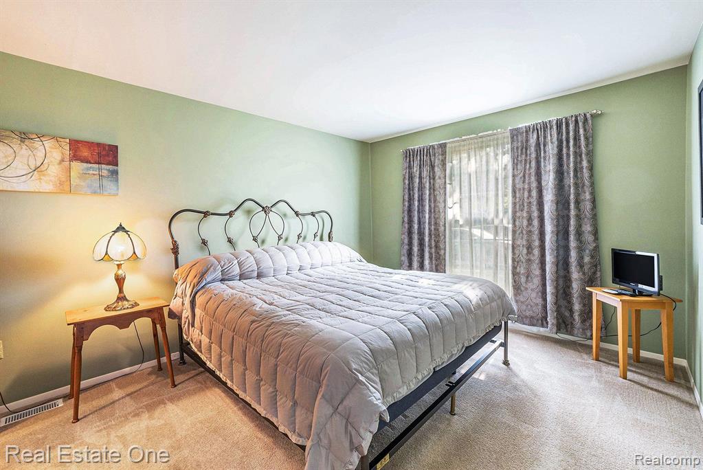 1588 DOVER Hill S, Walled Lake, MI 48390 — Photo 12