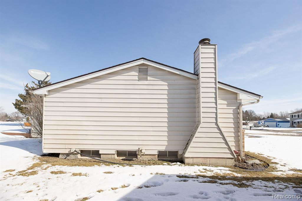 5123 MILL WHEEL Drive, Grand Blanc, MI 48439 — Photo 35