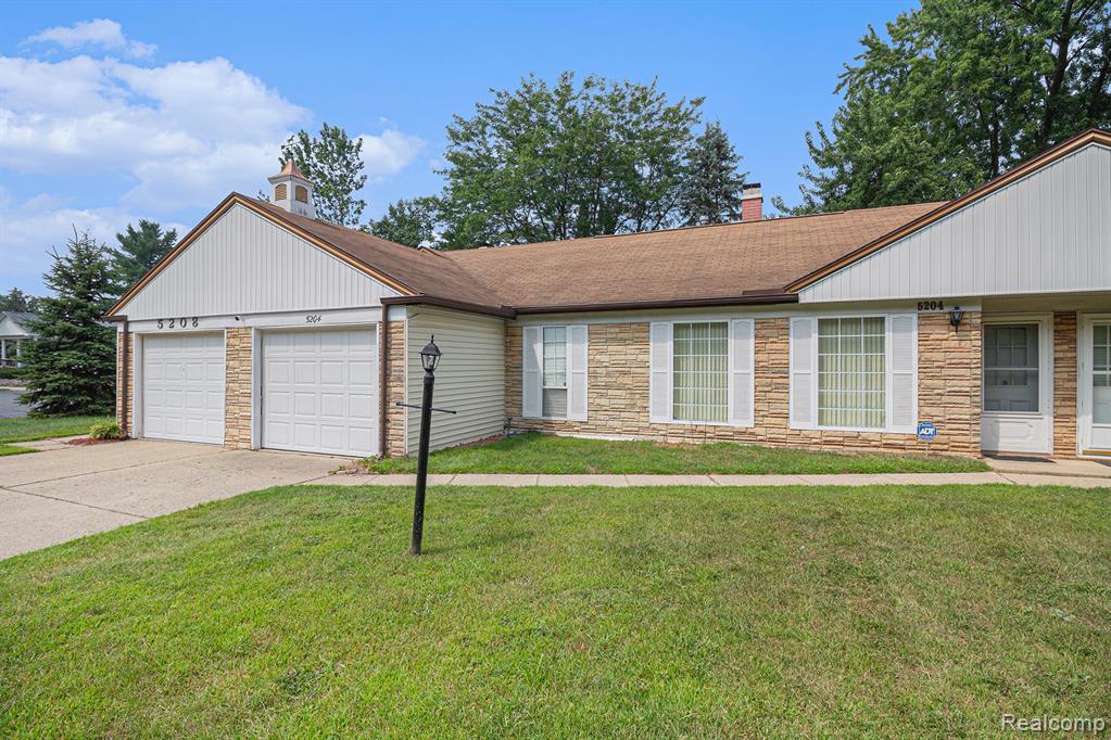 5204 Pasadena Avenue, Flushing, MI 48433 — front exterior