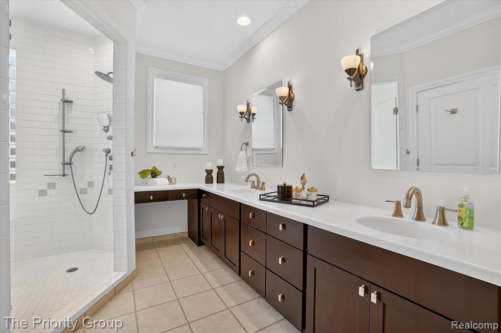 11467 Bay Shore Drive, Fenton, MI, 48430