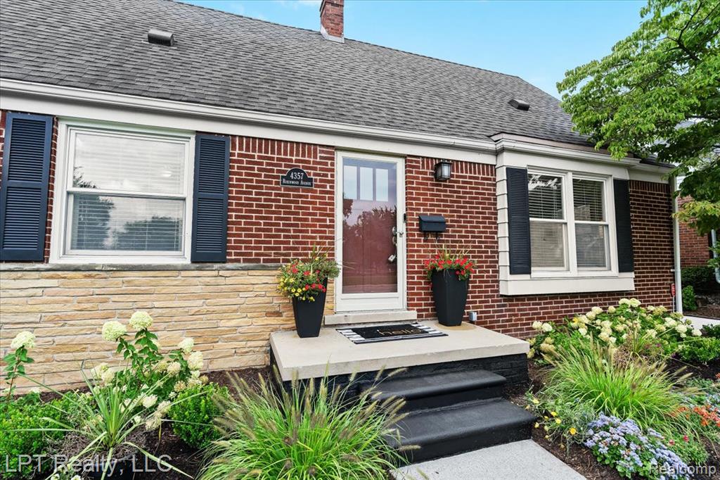 4357 Robinwood Avenue, Royal Oak, MI 48073 — Photo 4