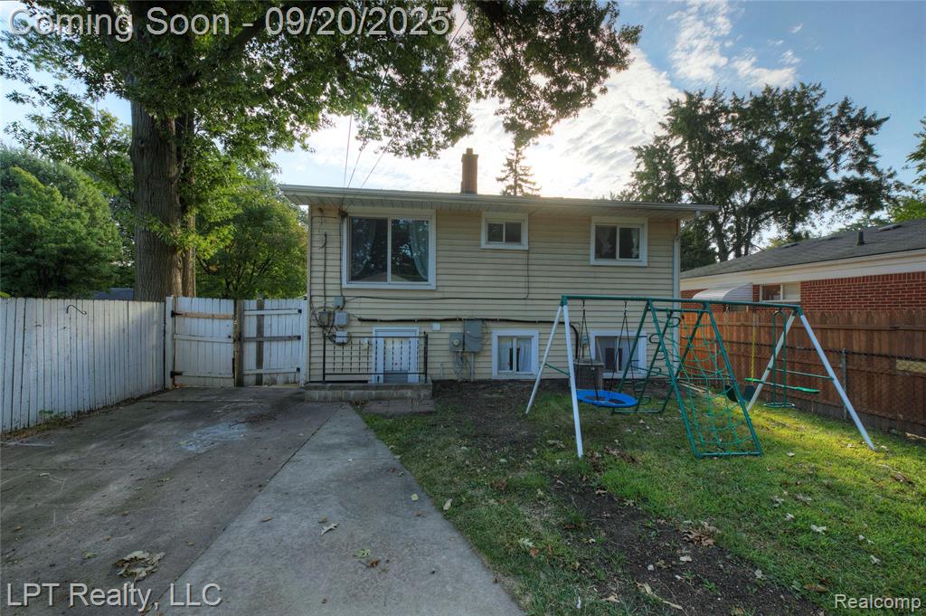 4476 Weddel Street, Dearborn Heights, MI 48125 — Photo 5