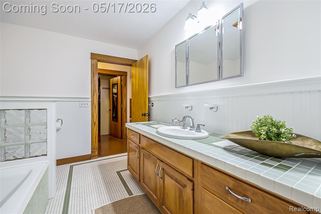 1321 Orkney Drive, Ann Arbor, MI 48103 — Photo 45