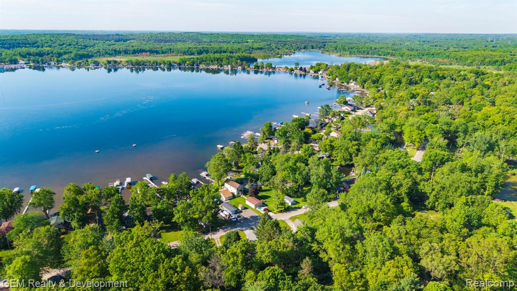 1111 Sarah Road, Pinckney, MI 48169 — Photo 43