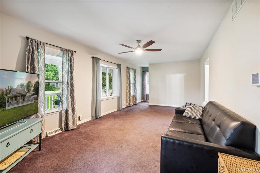 9849 WOODLAND Court, Ypsilanti, MI 48197 — Photo 22