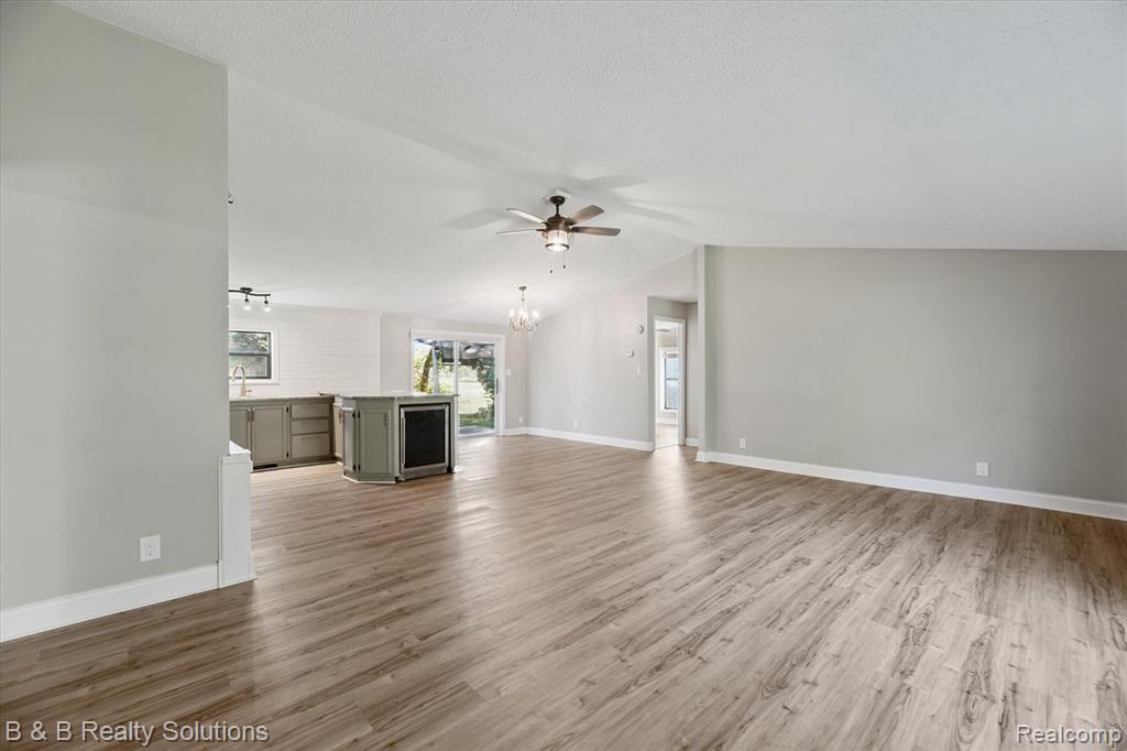6692 JONES Road, North Branch, MI 48461 — Photo 9