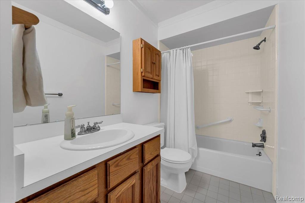 54 MAPLEGROVE Drive, 2, Clawson, MI — Photo 19