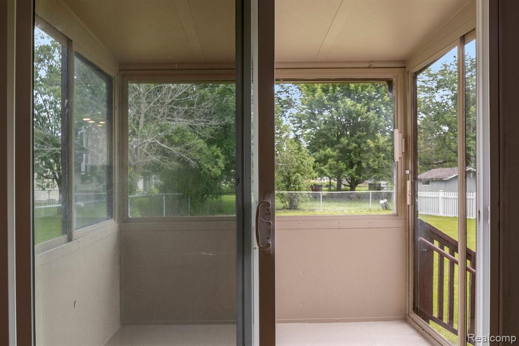 1670 WILLARD Drive, Canton, MI 48187 — Photo 28