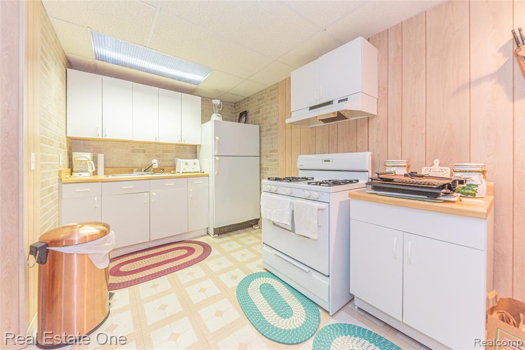 754 Challenging Trail, South Lyon, MI 48178 — Photo 23