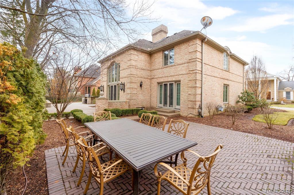 10 Sycamore Lane, Grosse Pointe, MI 48230 — Photo 4