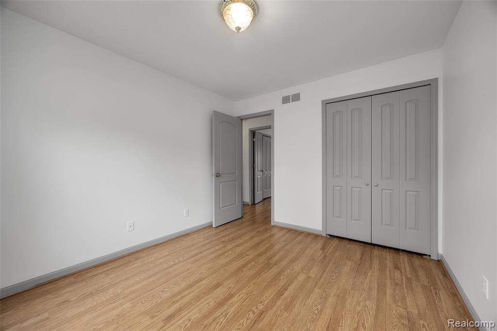 360 Arbor Pine Drive, Ortonville, MI 48462 — Photo 16