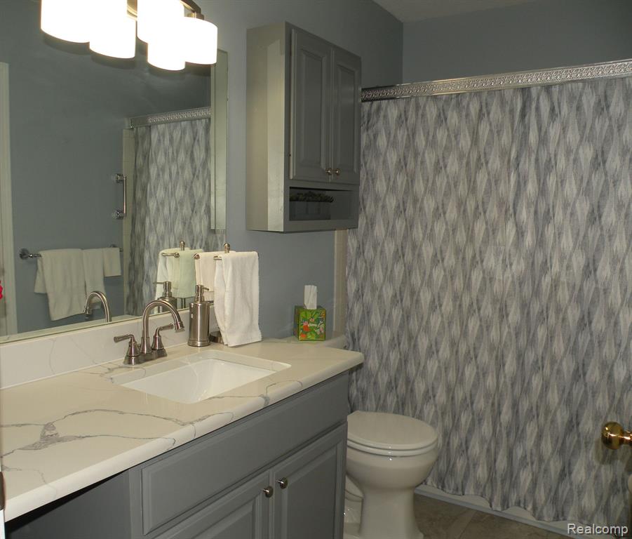 36564 DEERHURST Court, Westland, MI — Photo 16