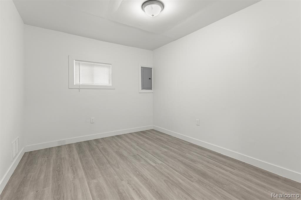36850 Perry Street, Romulus, MI 48174 — Photo 19