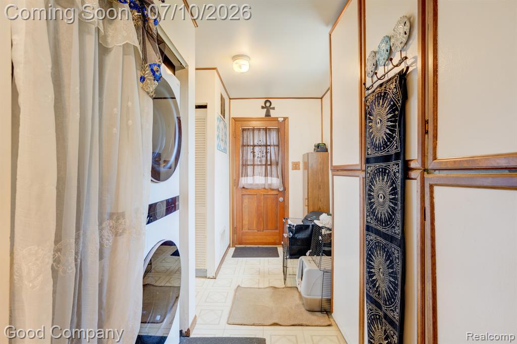 520 E Hudson Avenue, Madison Heights, MI 48071 — Photo 11