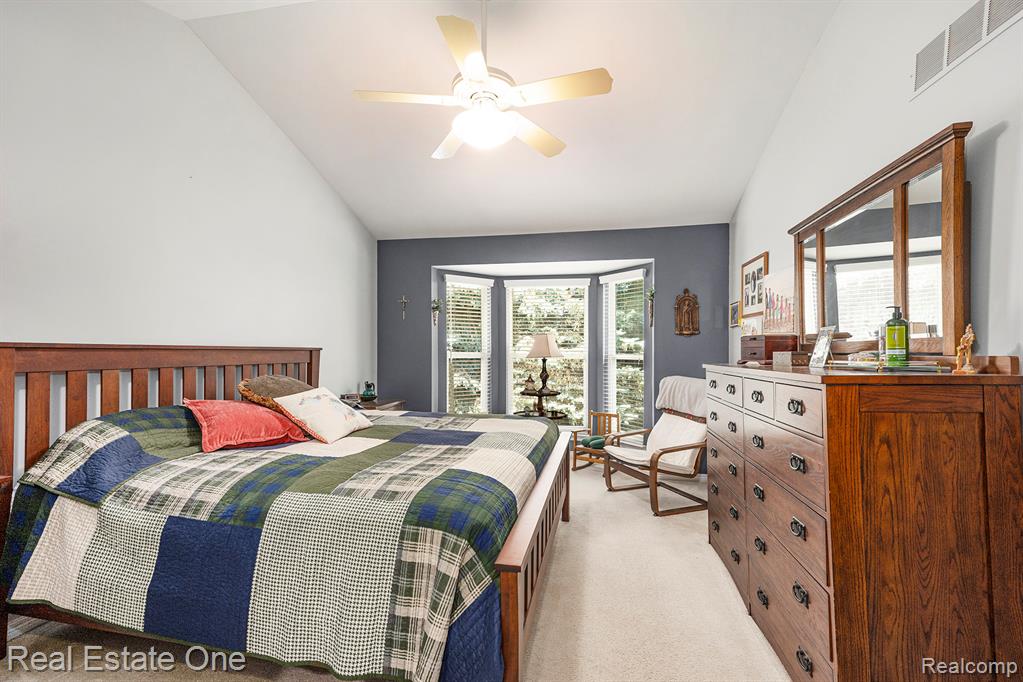 4097 Honeysuckle Drive, Sterling Heights, MI 48314 — Photo 9