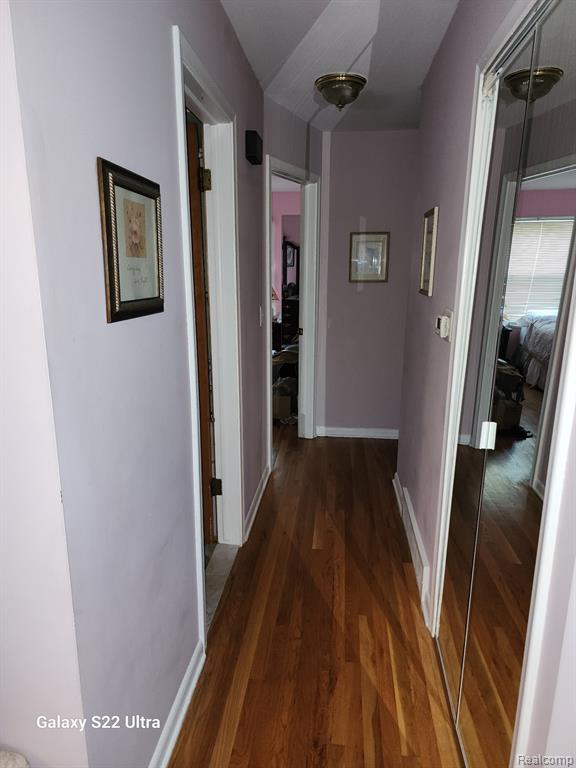 2340 Pineview Court, Flushing, MI 48433 — Photo 6