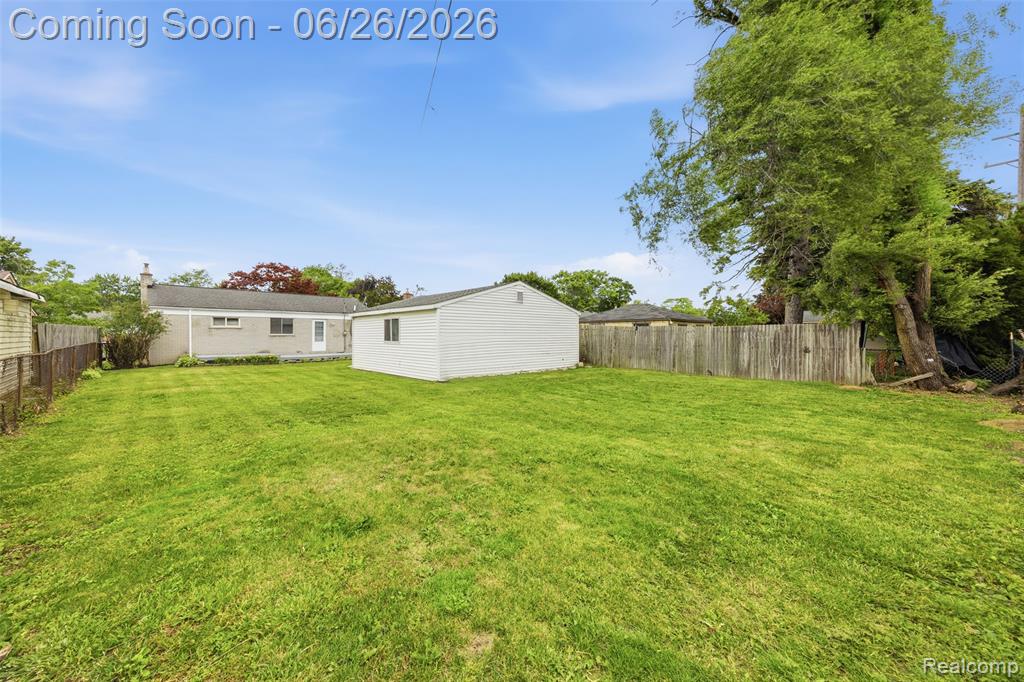 8250 Shari Drive, Westland, MI — Photo 27