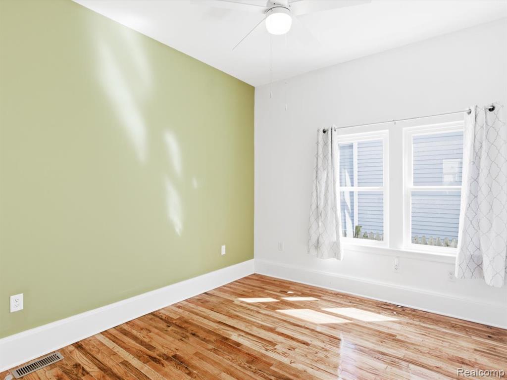 1618 MILITARY Street, Port Huron, MI 48060 — Photo 19