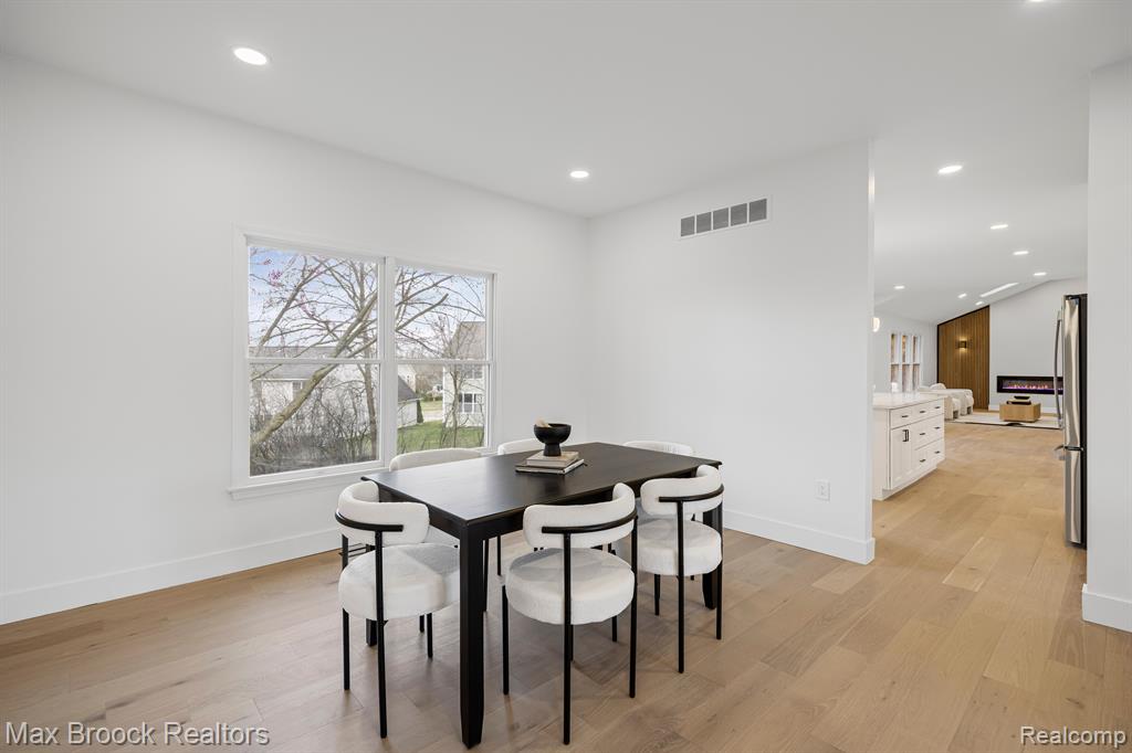 3592 GREAT FALLS Circle, Ann Arbor, MI 48108 — Photo 14