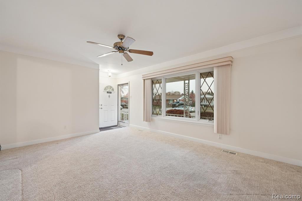 14240 Stratford Street, Riverview, MI 48193 — Photo 10