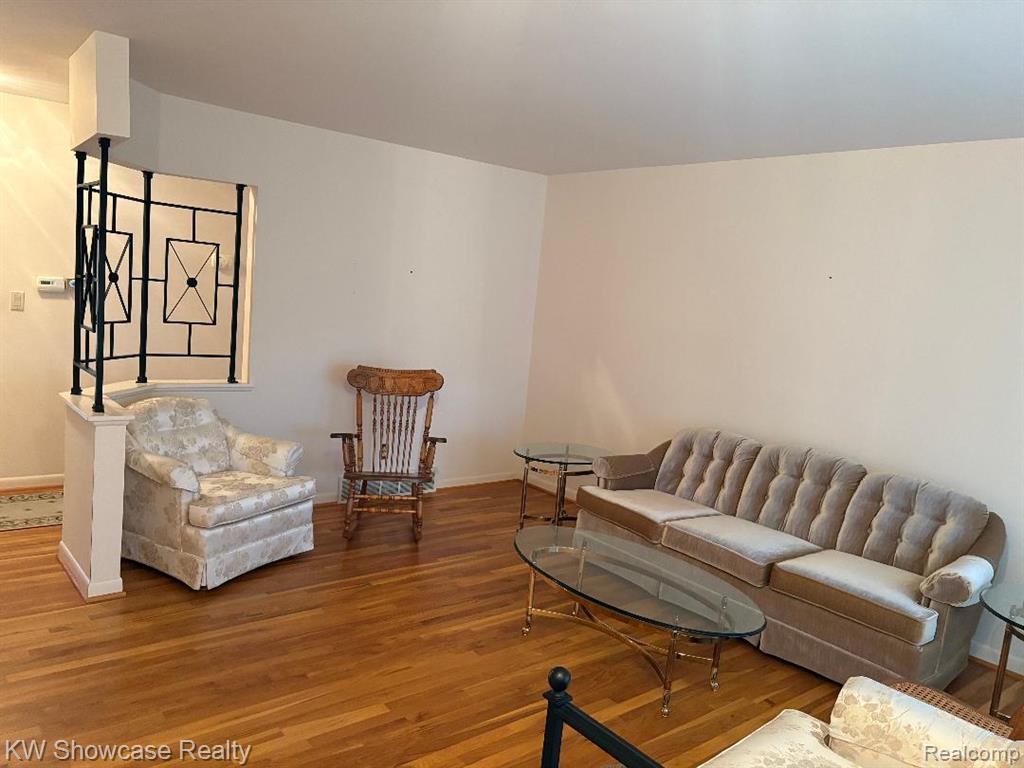8141 Rene Court, White Lake, MI — Photo 3