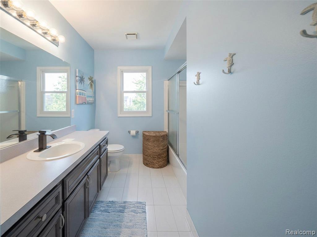 15581 Spiceway, Fraser, MI 48026 — Photo 35