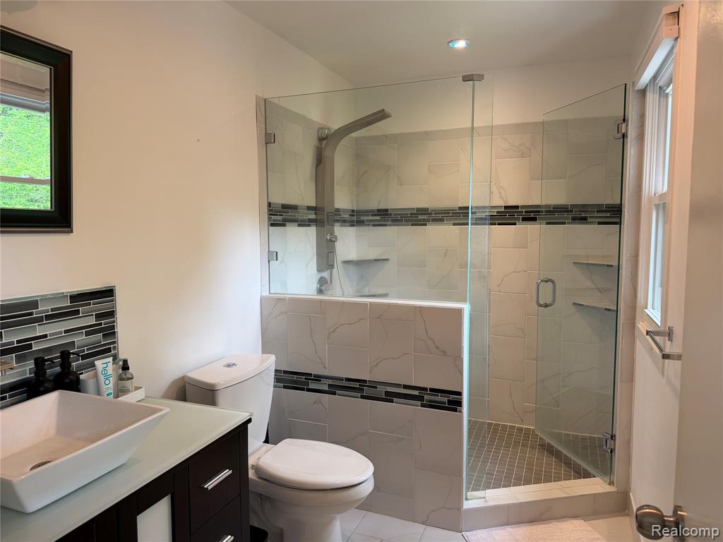 5589 Loveland Street, West Bloomfield, MI — Photo 23