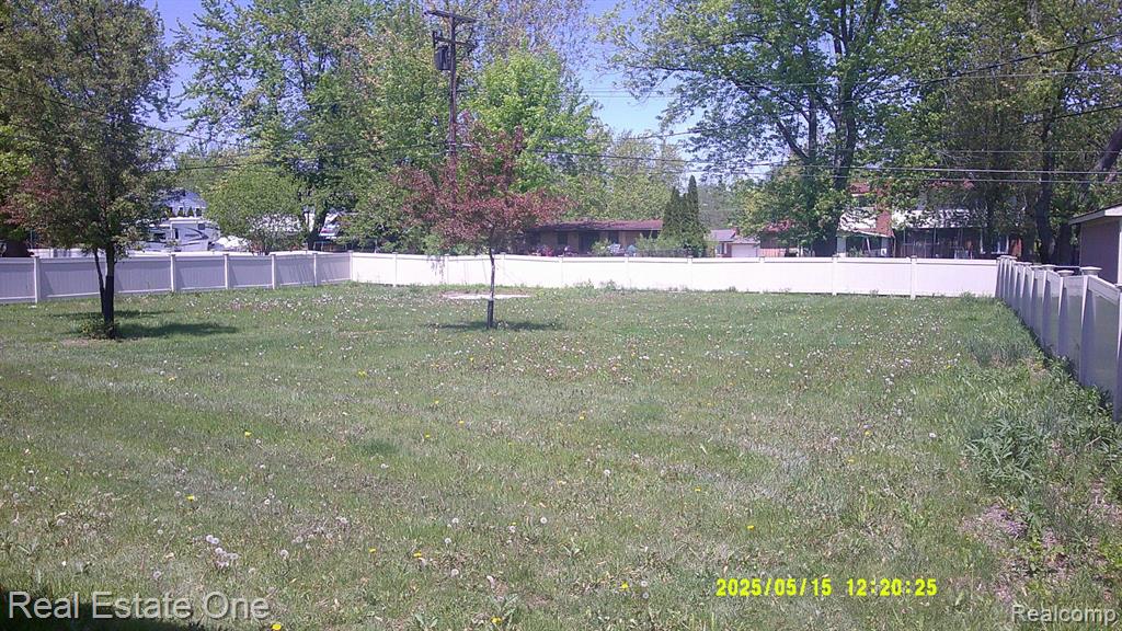 8240 HAMPTON Road, Grosse Ile, MI 48138 — Photo 19