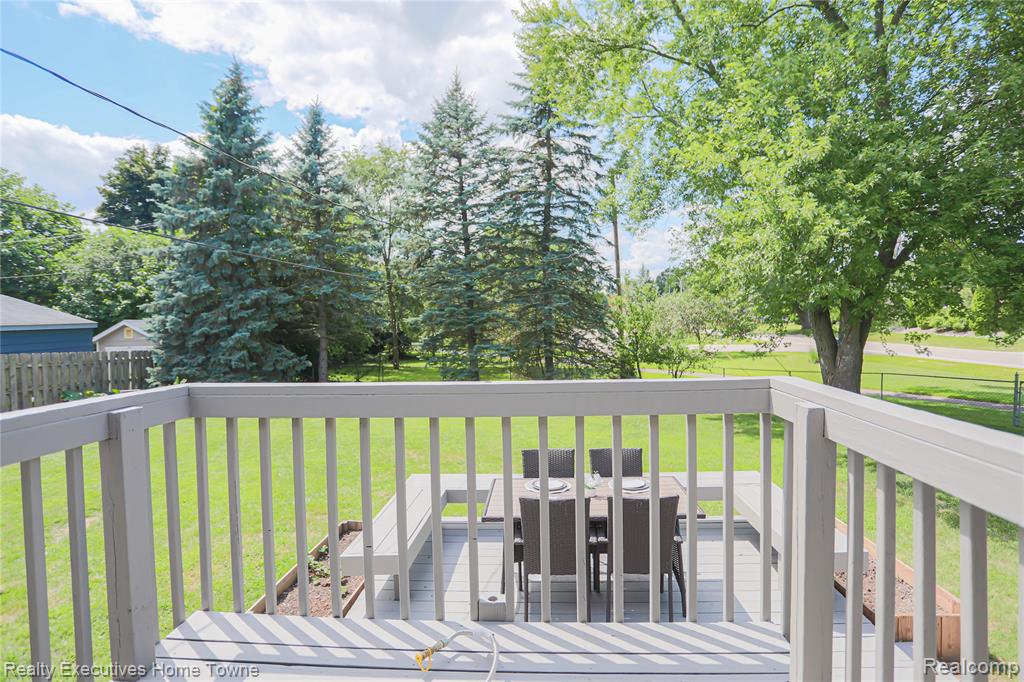 2687 Los Angeles Drive, Wolverine Lake, MI 48390 — Photo 54