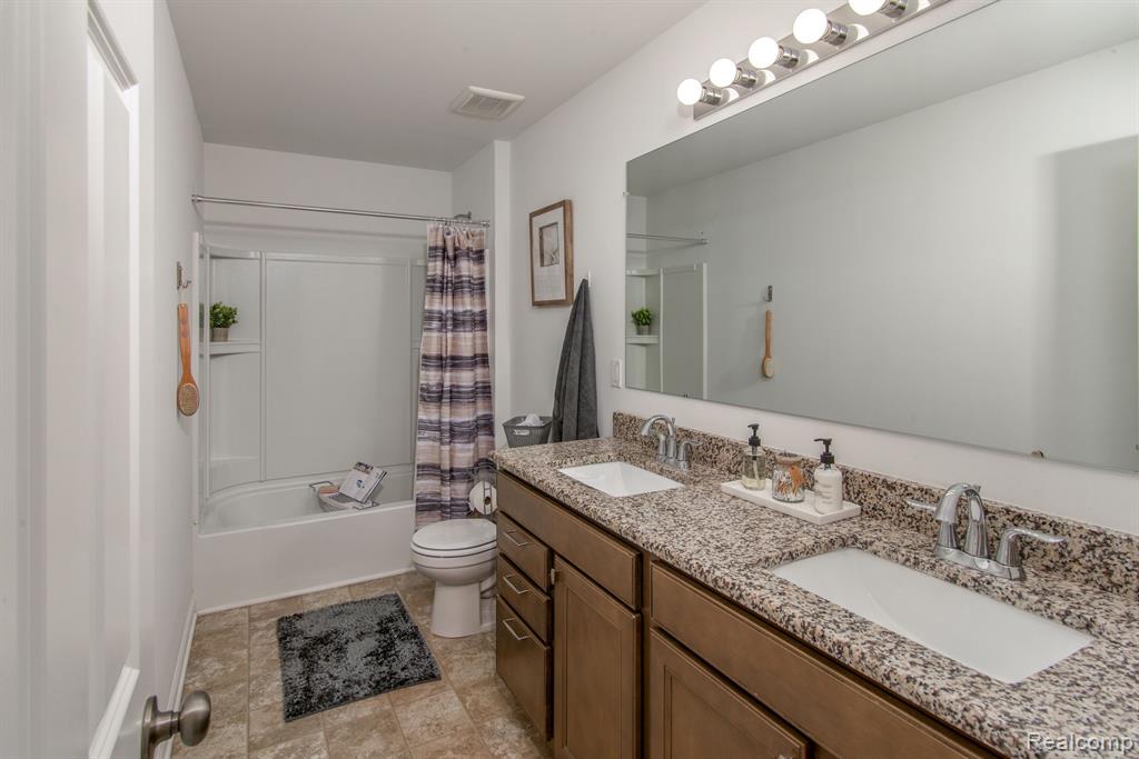 6661 MAPLELAWN Drive, Ypsilanti, MI 48197 — Photo 27