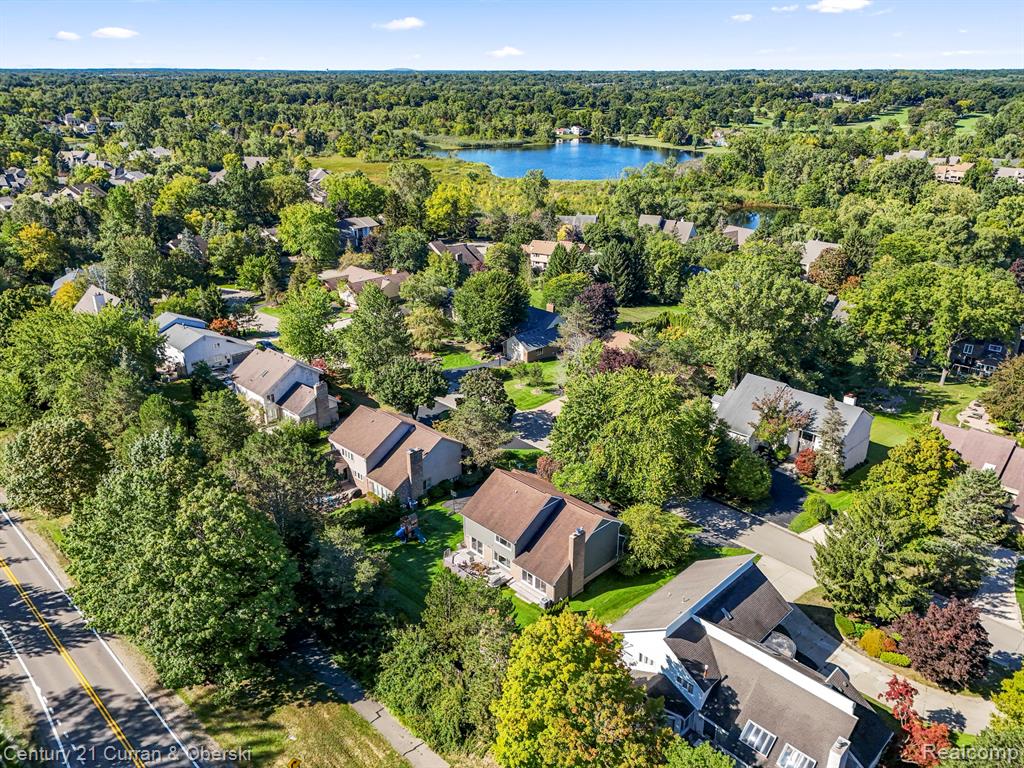 5084 Champlain Circle, West Bloomfield, MI 48323 — Photo 53