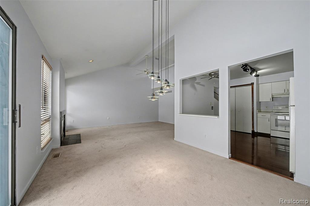 705 Preston Court, Rochester Hills, MI 48307 — Photo 11
