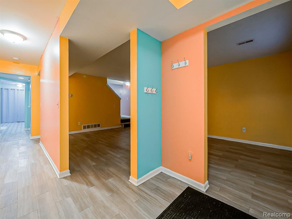16513 Terrace Village Drive, Taylor, MI 48180 — Photo 8