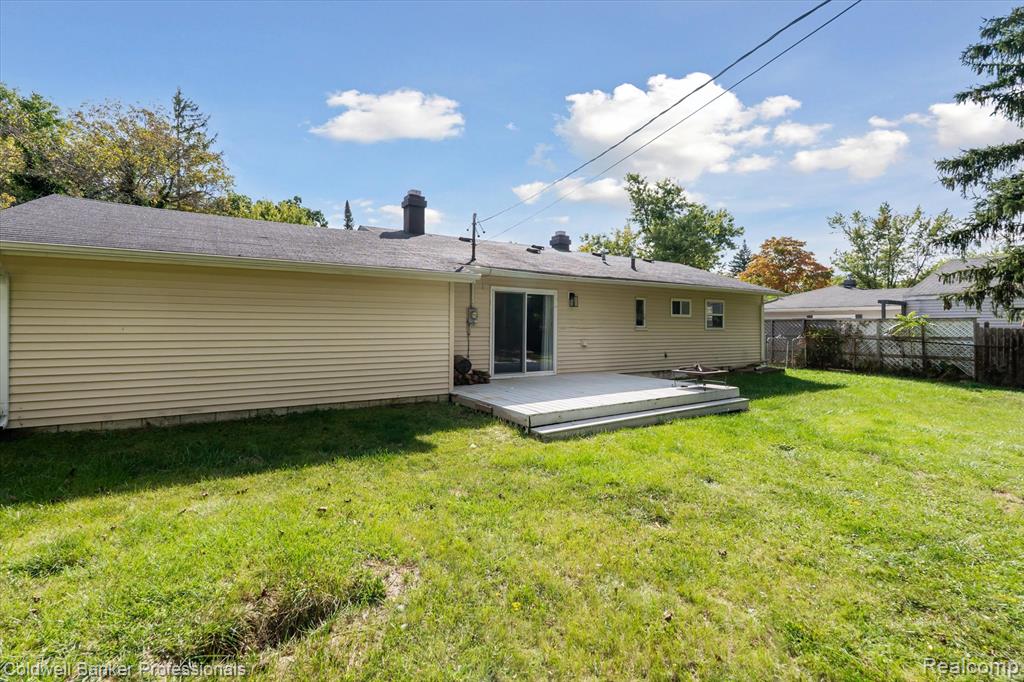6314 Woodsdale Drive, Grand Blanc, MI 48439 — Photo 31