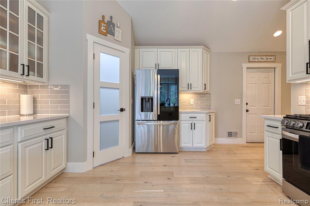 63605 Williamsburg, Washington, MI 48095 — Photo 18