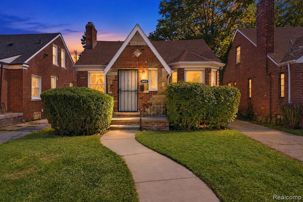 9452 Lakepointe Street, Detroit, MI 48224