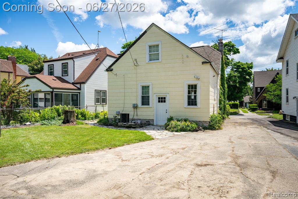 39 Mohawk Road, Pontiac, MI 48341 — Photo 2