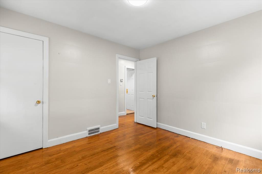 11110 Wayburn Street, Grosse Pointe, MI 48224 — Photo 10