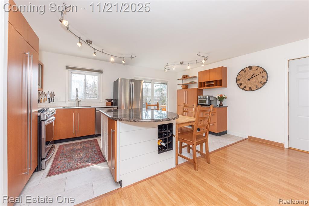 417 Lyon Court, South Lyon, MI 48178 — Photo 10