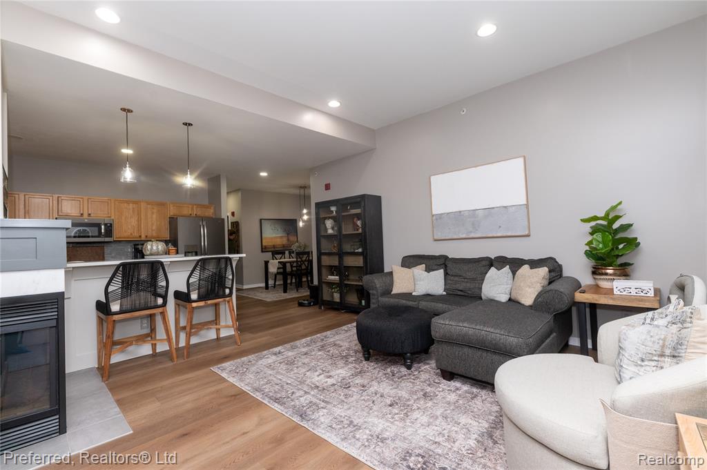 30768 Ardmore Court, 19, Novi, MI 48377 — Photo 6