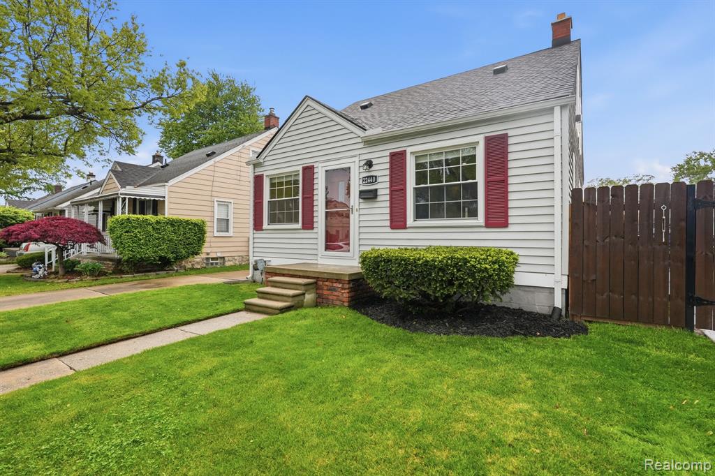 22440 California Street, Saint Clair Shores, MI 48080 — Photo 2